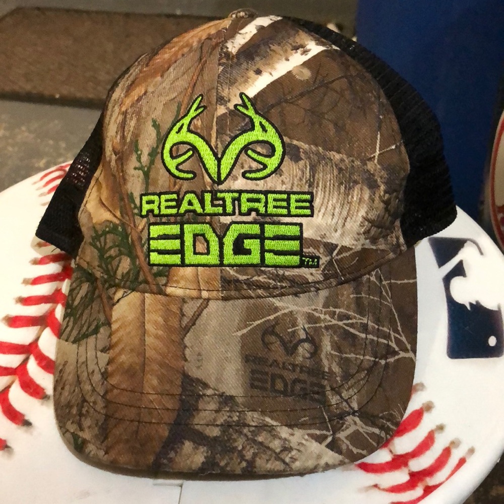 Realtree Edge Men’s Camo Mesh SnapBack Hat Cap